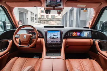 Yangwang U8