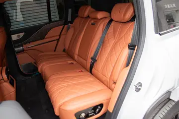 Yangwang U8