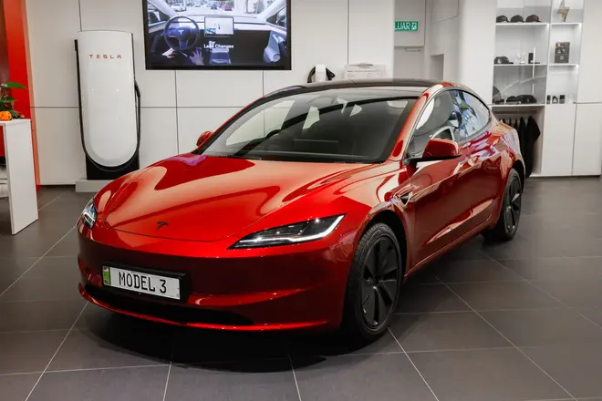 TESLA Model 3