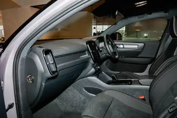 VolvoEC40