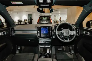 VolvoEC40