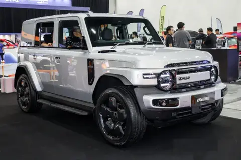 iCAUR V23 Previewed in Malaysia, Starting Pre-Order Price RM145,000