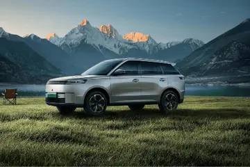 邻国印尼已卖爆!Jaecoo J5 BEV 销量竟反超 Avanza,大马只有 1.5T 只能“眼馋”?