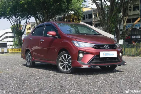 Persaingan Sengit Segmen Sedan Permulaan; Perodua Bezza vs Proton Saga MC3, Siapakah "Kereta Rakyat No. 1"?