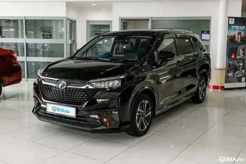 七座MPV擂台赛:Perodua Alza和Toyota Veloz,便宜两万还是多花两万?