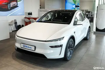 Tesla Model Y vs BMW iX1: Teknologi atau Jenama Mewah Tradisional?