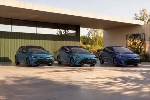 Toyota meraikan ulang tahun ke-60 Corolla dengan warna cat dan pelekat eksklusif, khas untuk Eropah
