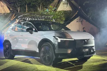 2026 Volvo EX30 Cross Country 大马上市:双电机 AWD,越野风格加持,售价 RM 218,888