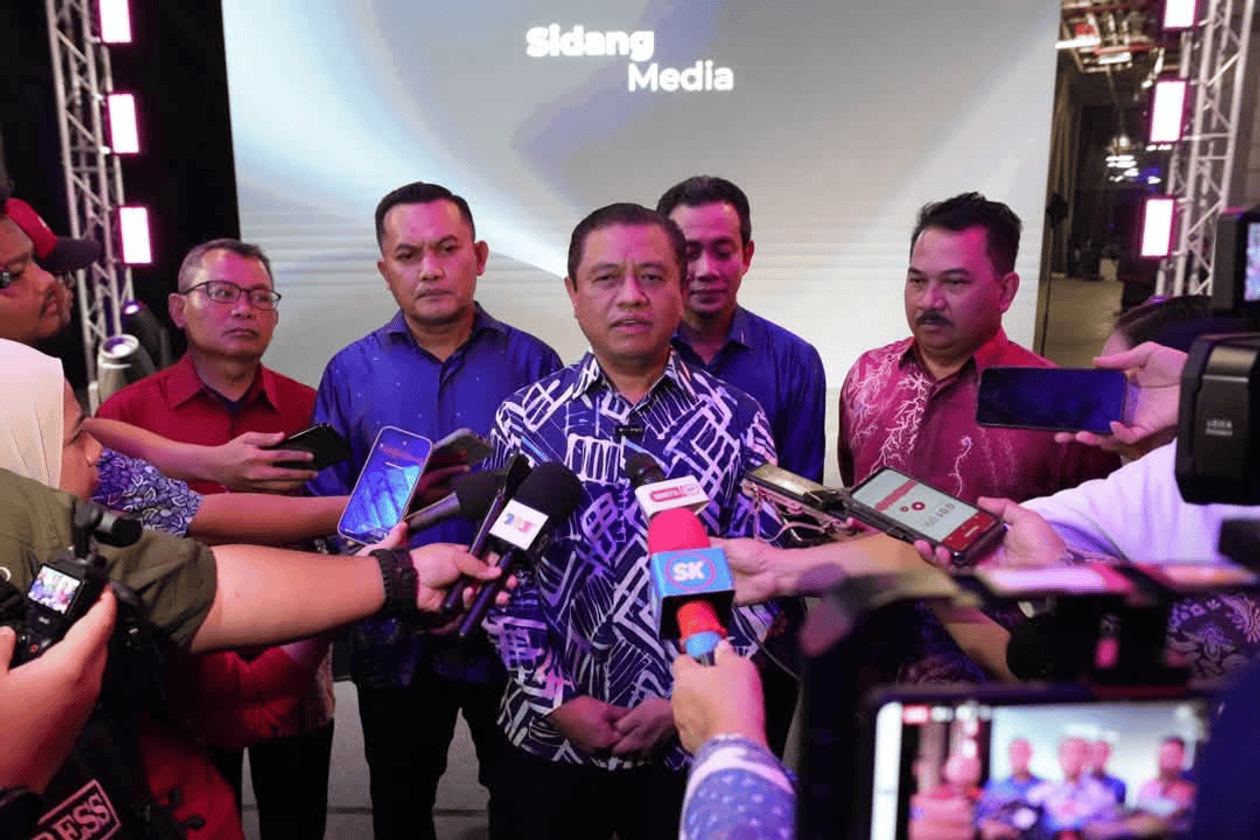 Initial Register Examples Malaysia's final single-letter H number plates to open for bidding on ...