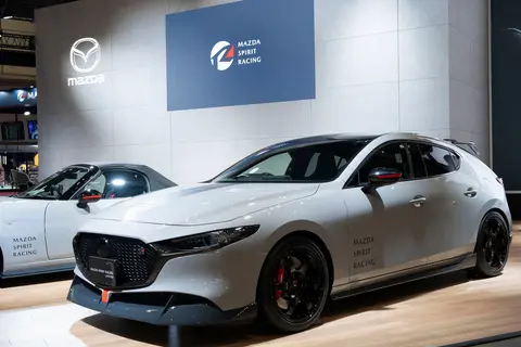 Selepas 14 tahun, Mazda 3 MPS bakal kembali? Versi pengeluaran Spirit Racing 3 sedang dinilai, dilengkapi enjin 2.5L turbo, penampilan dijangka tahun 2027