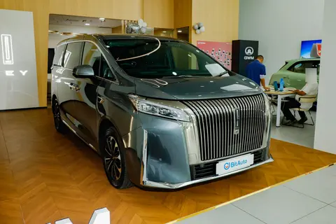 2026 GWM Wey G9 HEV vs PHEV di Malaysia: Apa yang anda dapat dengan tambahan RM 20,000?